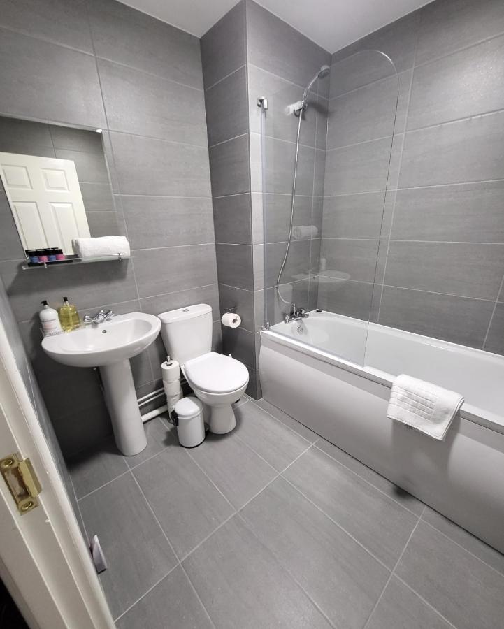Garland Modern 2 Bedroom Apartment With Parking London Plumstead  Exterior photo